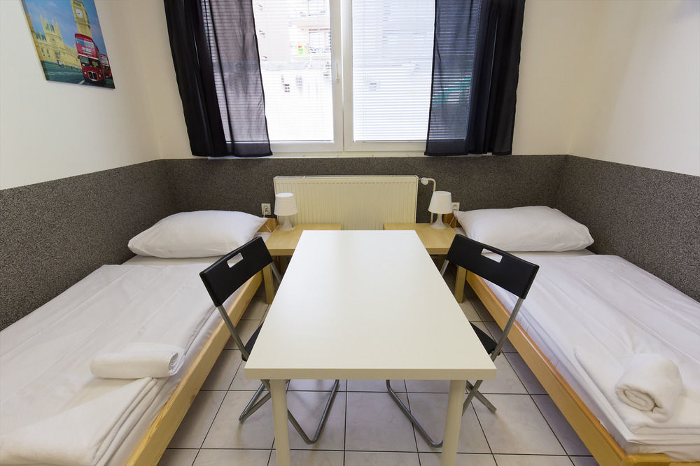 פראג Hostel Seven מראה חיצוני תמונה