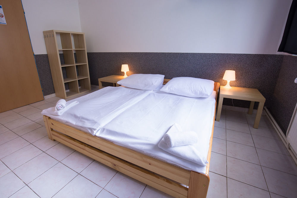 פראג Hostel Seven מראה חיצוני תמונה